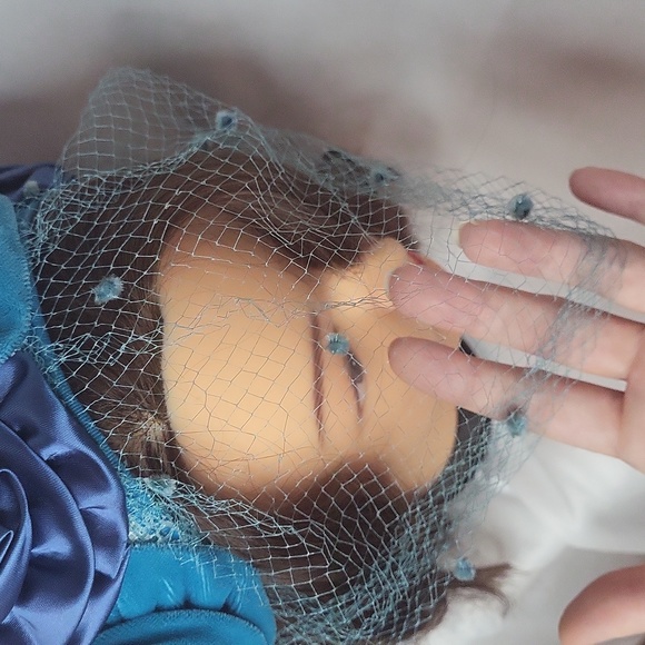 Vintage Hat with Veil 1940s Teal Blue Velvet Silk Flower Net Hat Very good - Picture 10 of 17